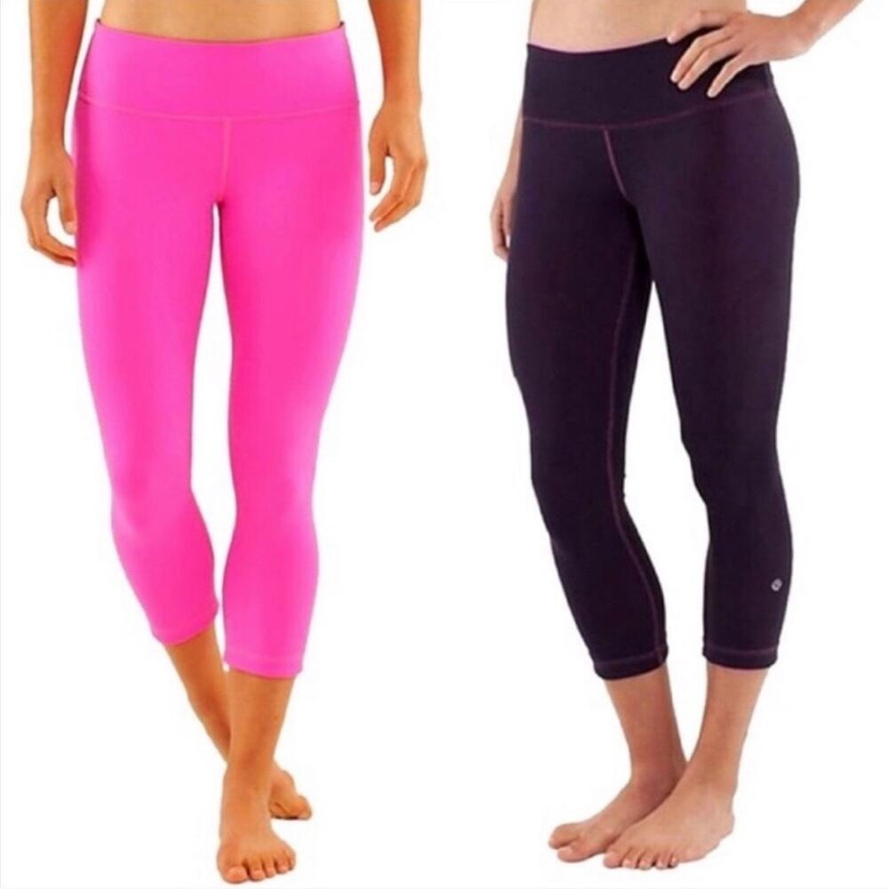 Lululemon Wonder Under Reversible Crop in Raspberry Glo Light / Black Swan - 4